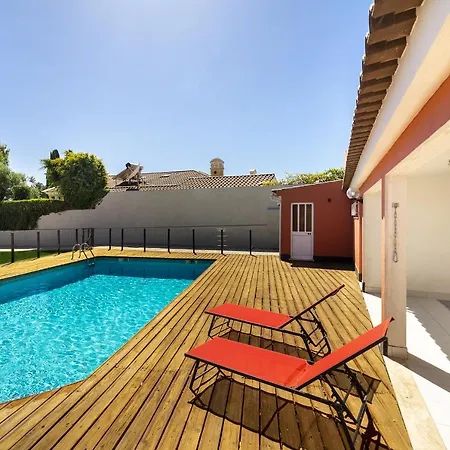 Whome Poolside Paradise, Your Dream Retreat In With S-pool, Gym And Parking Semesterbostad