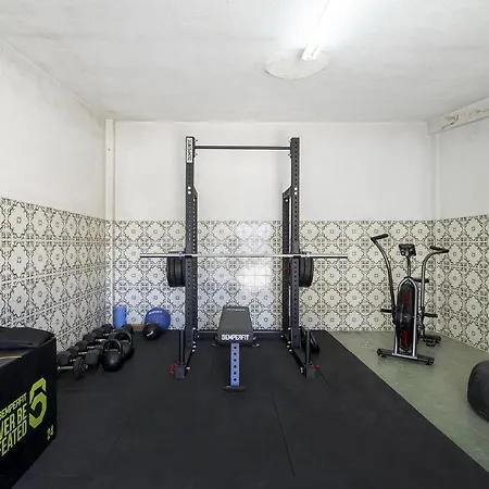 Whome Poolside Paradise, Your Dream Retreat In With S-pool, Gym And Parking 卡斯凯什