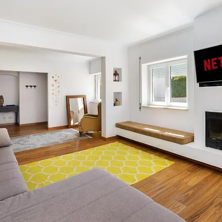 Whome Poolside Paradise, Your Dream Retreat In With S-pool, Gym And Parking