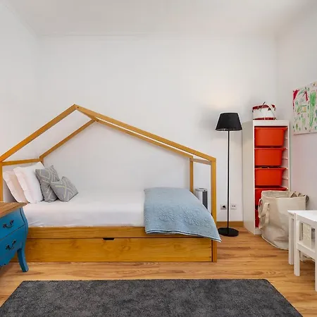 Whome Poolside Paradise, Your Dream Retreat In With S-pool, Gym And Parking