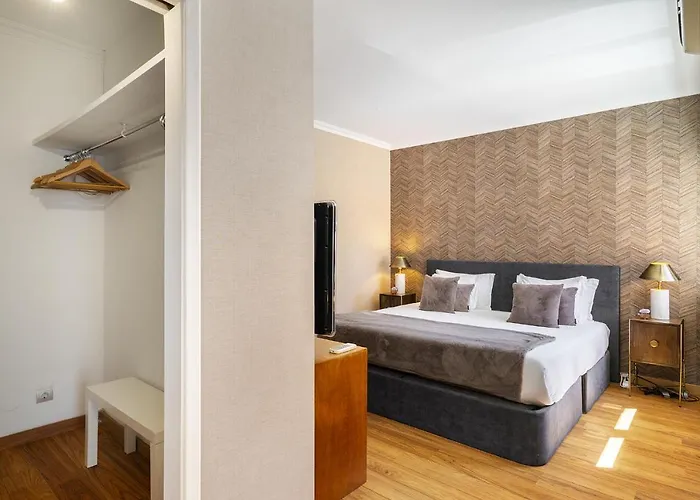 Whome Poolside Paradise, Your Dream Retreat In With S-pool, Gym And Parking Cascais