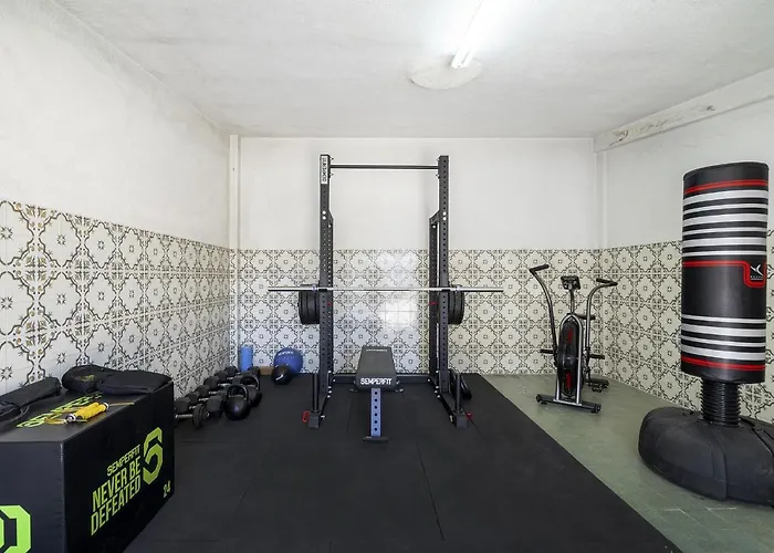 Whome Poolside Paradise, Your Dream Retreat In With S-pool, Gym And Parking كاسكايس